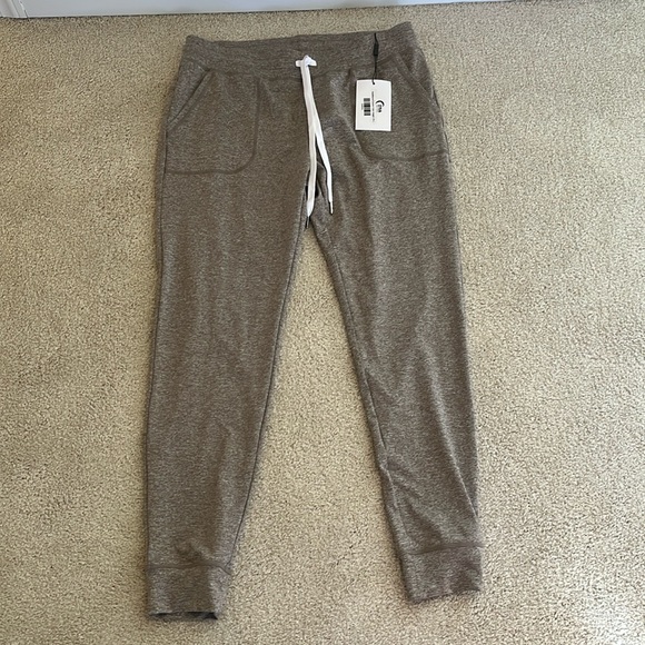 New w/ tags in Heather Cocoa shade cozy joggers - Picture 1 of 5